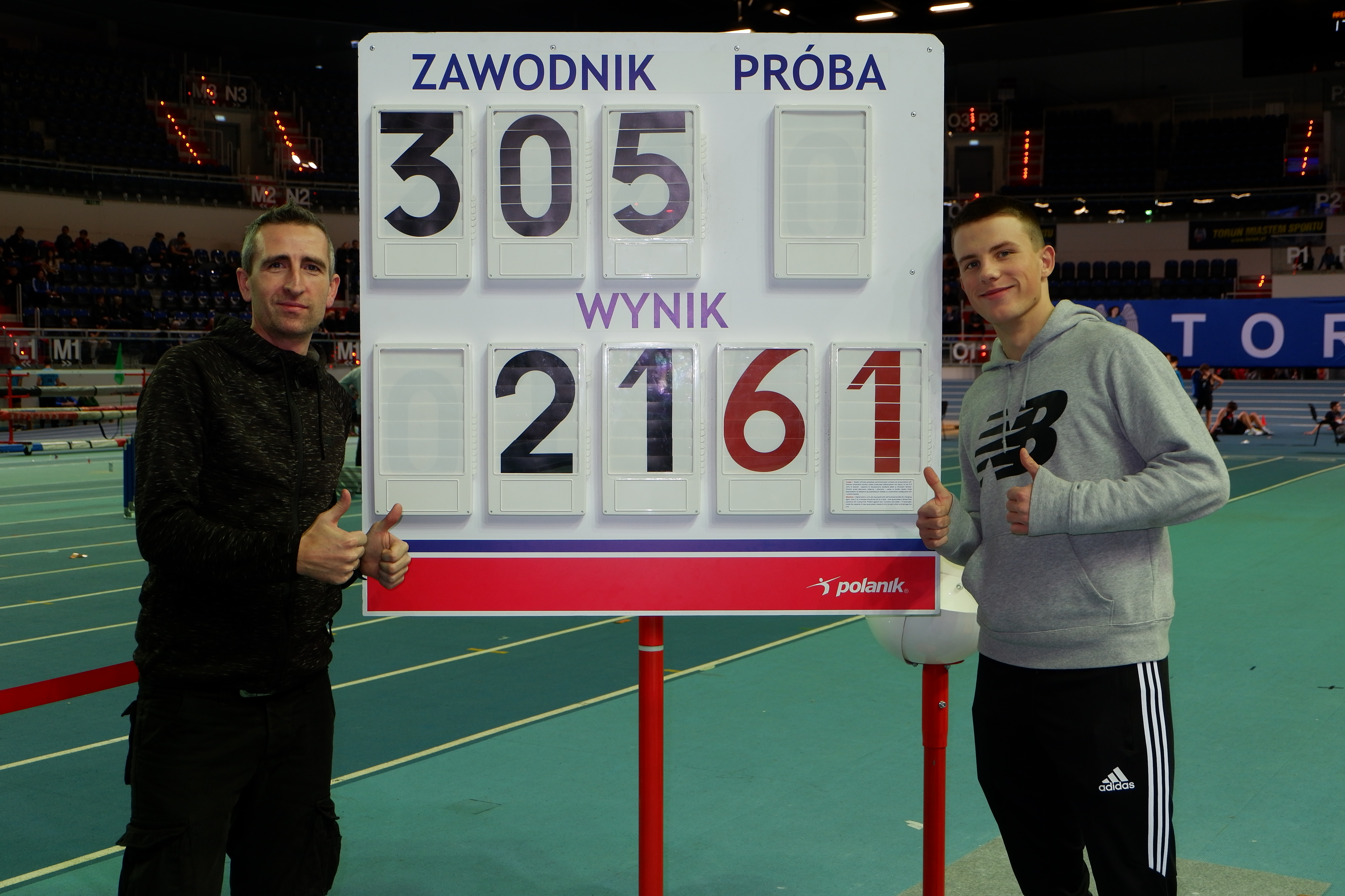 Patryk Wykrota z nowym rekordem Ostrowa na 200 m. – 21,61 s. Natalia Benedykcińska 5,80 m. w skoku w dal