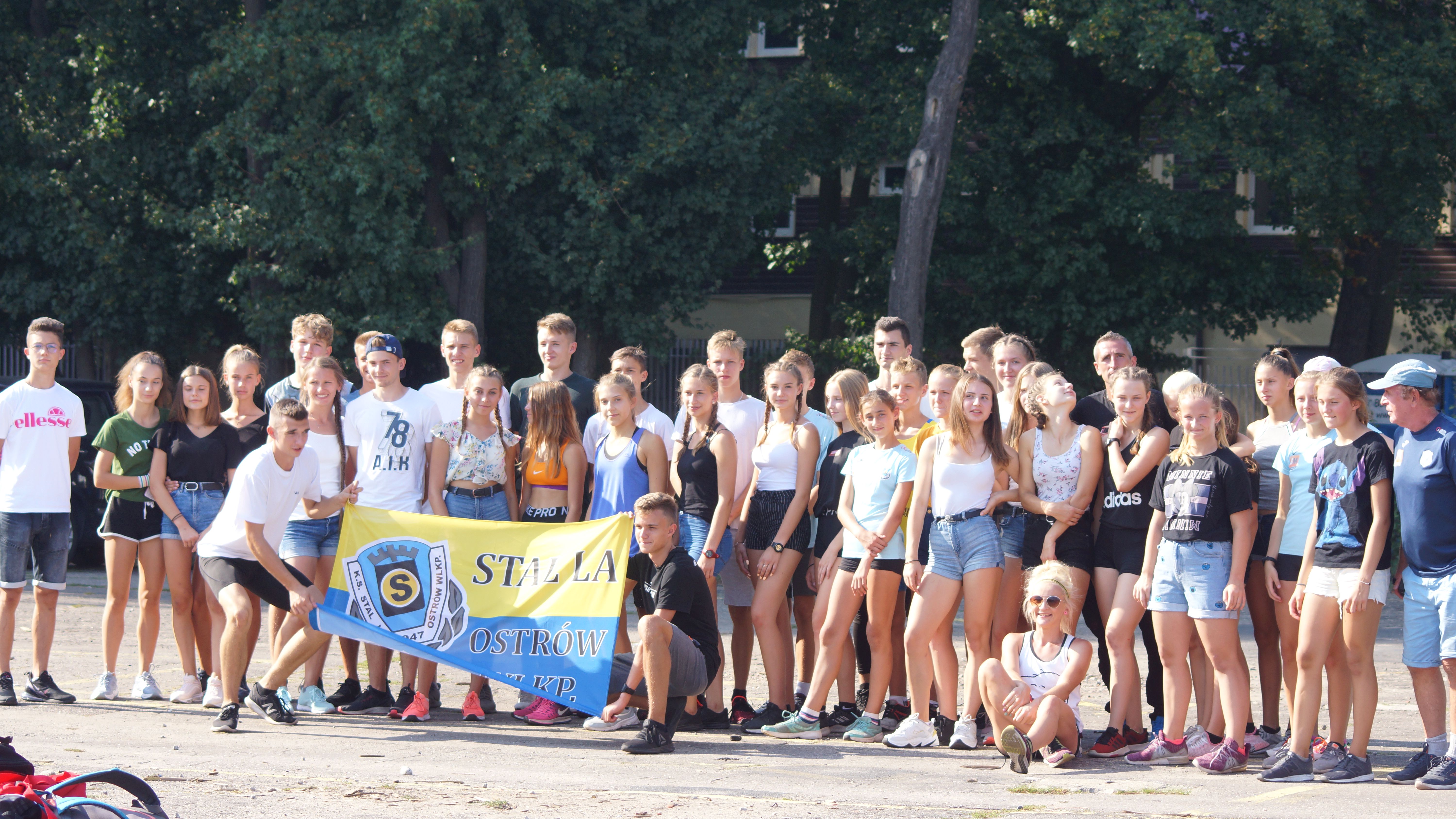Historyczne zwycięstwo młodzików KS STAL LA w Drużynowych Mistrzostwach Wielkopolski U16 w Poznaniu