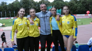 ✅ Sztafeta dziewczyn 4x100m po raz CZWARTY z rzędu wygrała rywalizację w Mistrzostwach Polski ❗️🔥🔥 dwukrotnie w U16 i teraz dwukrotnie w U18 💛💙❗️🔥❗️